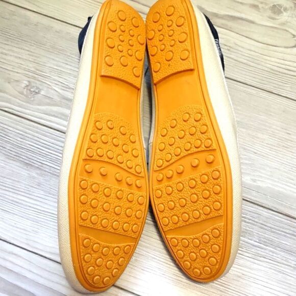 (6-0331)  🔥3/$20🔥 Minimalist Slip on Canvas Sneakers Size 10 - Picture 6 of 9